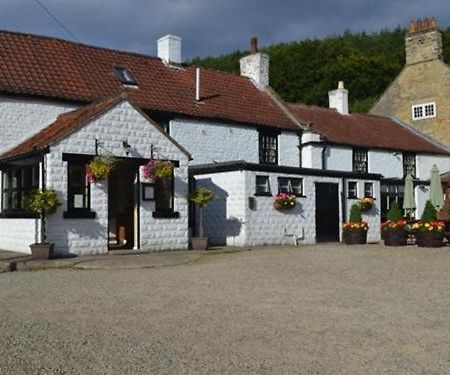 ホテル The Stapylton Arms Wass エクステリア 写真